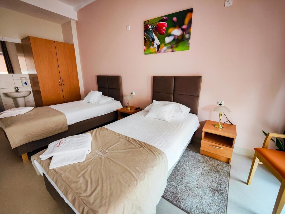 Antoninska & Hotel 3*